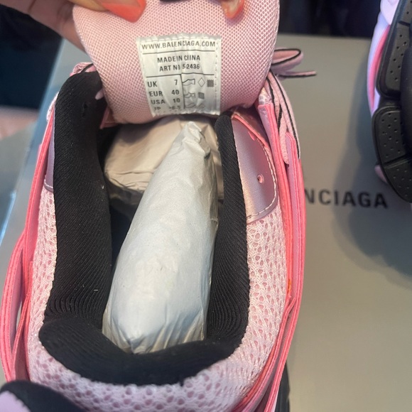Soft ballerina pink and black balenciaga track sneakers - Picture 8 of 9